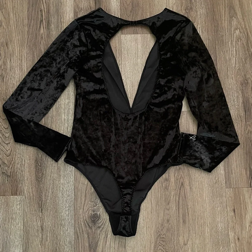 Victoria's Secret Crushed Velvet Plunge Bodysuit Black New - Picture 4 of 12